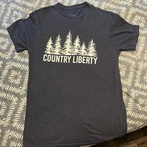 NWOT • Men’s Country Liberty Tshirt